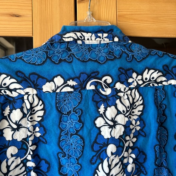 Local Design Hawaiian Button Down Shirt - Picture 7 of 9